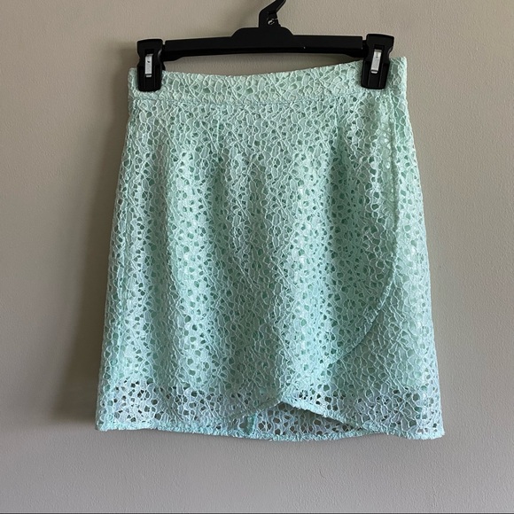 Nasty Gal Green Lace Tulip Skirt - Picture 3 of 6
